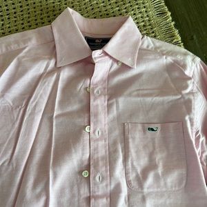 Men’s Vineyard Vines button down shirt